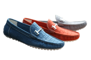 Men's Shoes: "Trendy sneakers for a versatile everyday look.